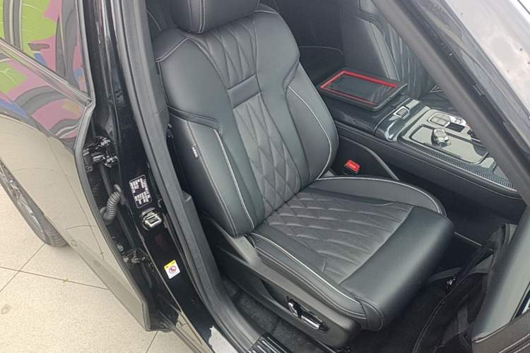 Used GAC Trumpchi GS8 2022 Linghang Series 2.0 TGDI Two-Wheel-Drive Luxury Smart Connectivity Version (7 Seats) Right Front Seat