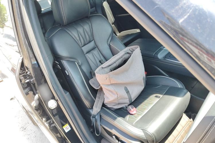 Used GAC Trumpchi GS8 2022 Linghang Series 2.0 TGDI Two-Wheel-Drive Luxury Smart Connectivity Version (7 Seats) Right Front Seat