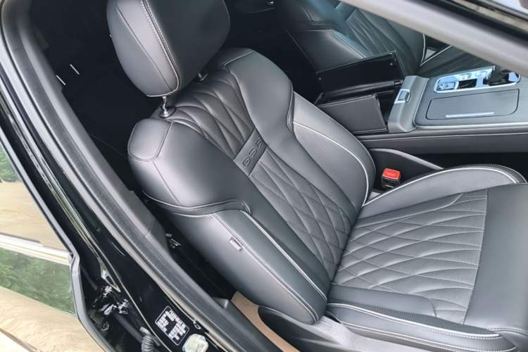 Used GAC Trumpchi GS8 2022 LINGHANG Series 2.0 TGDI Two-Wheel-Drive Luxury Edition (7 Seats) Right Front Seat