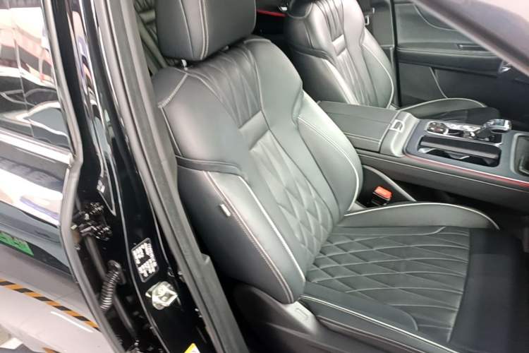 Used GAC Trumpchi GS8 2022 Linghang Series 2.0 TGDI Two-Wheel-Drive Luxury Smart Connectivity Version (7 Seats) Right Front Seat