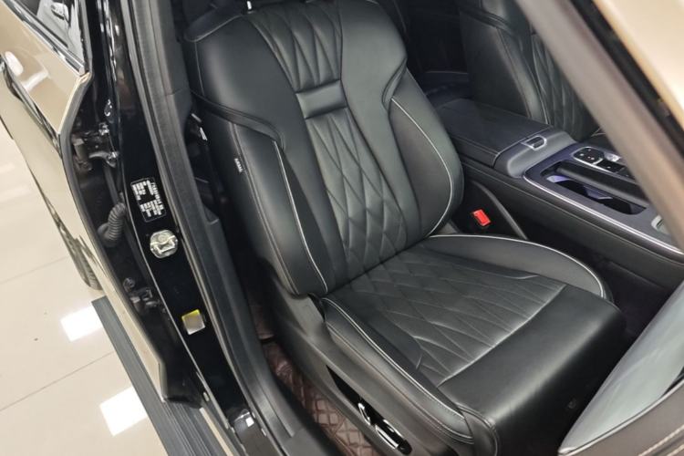 Used GAC Trumpchi GS8 2022 Flagship Series 2.0 TGDI Four-Wheel Drive Luxury Smart Connectivity Version (7 Seats) Right Front Seat