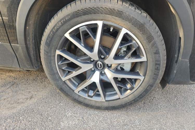 Used GAC Trumpchi GS8 2022 Double-Energy Series 2.0TM Two-Wheel Drive Prestige Edition (6 Seats) Right Front Wheel Hub