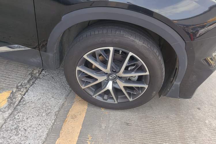 Used GAC Trumpchi GS8 2022 Flagship Series 2.0 TGDI Two-Wheel-Drive Prestige Edition (7 Seats) Right Front Wheel Hub