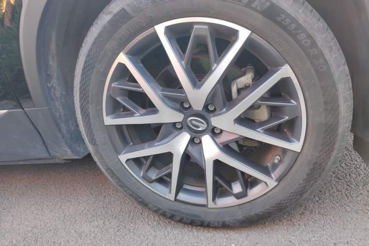 Used GAC Trumpchi GS8 2022 Flagship Series 2.0 TGDI Two-Wheel-Drive Prestige Edition (7 Seats) Right Front Wheel Hub