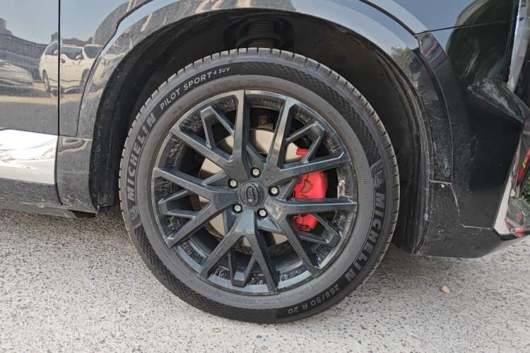 Used GAC Trumpchi GS8 2022 Dual-Engine Series 2.0TM Two-Wheel Drive Prestige Edition (7 Seats) Right Front Wheel Hub