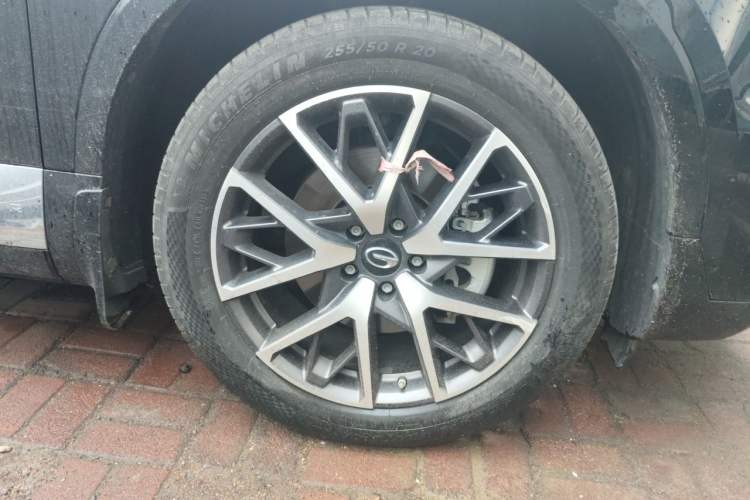 Used GAC Trumpchi GS8 2022 Dual-Engine Series 2.0TM Two-Wheel Drive Prestige Edition (7 Seats) Right Front Wheel Hub