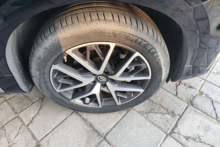 Used GAC Trumpchi GS8 2022 Dual-Engine Series 2.0TM Two-Wheel Drive Prestige Edition (7 Seats) Right Front Wheel Hub