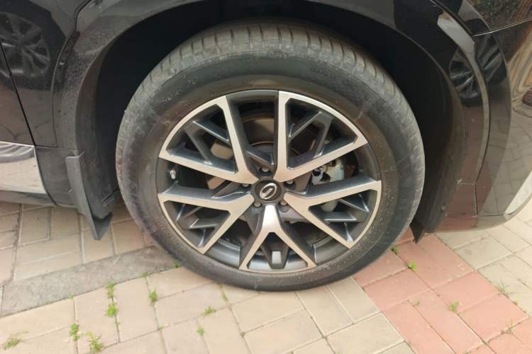 Used GAC Trumpchi GS8 2022 Double-Energy Series 2.0TM Four-Wheel Drive Premium Edition (7 Seats) Right Front Wheel Hub
