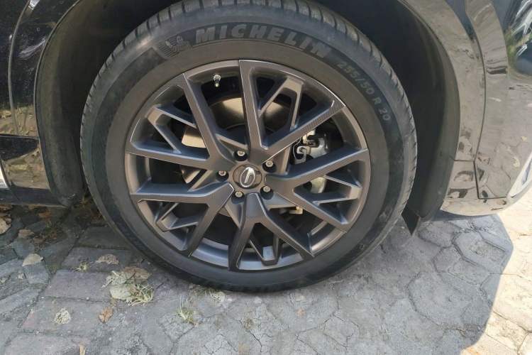 Used GAC Trumpchi GS8 2022 Double-Energy Series 2.0TM Four-Wheel Drive Premium Edition (7 Seats) Right Front Wheel Hub