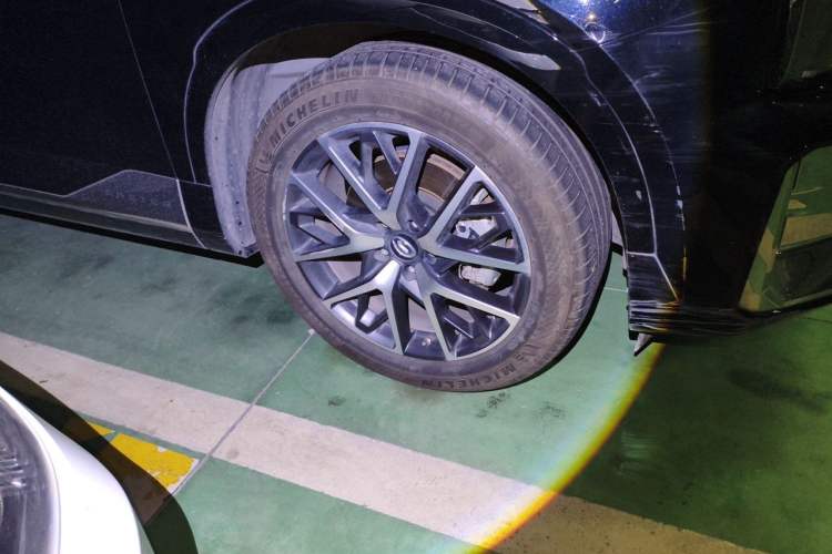 Used GAC Trumpchi GS8 2022 Double-Energy Series 2.0TM Four-Wheel Drive Premium Edition (7 Seats) Right Front Wheel Hub