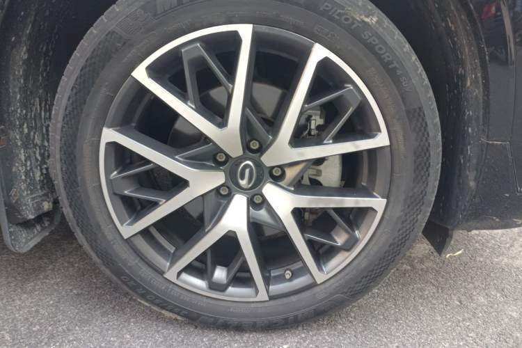 Used GAC Trumpchi GS8 2022 Double-Energy Series 2.0TM Four-Wheel Drive Premium Edition (7 Seats) Right Front Wheel Hub