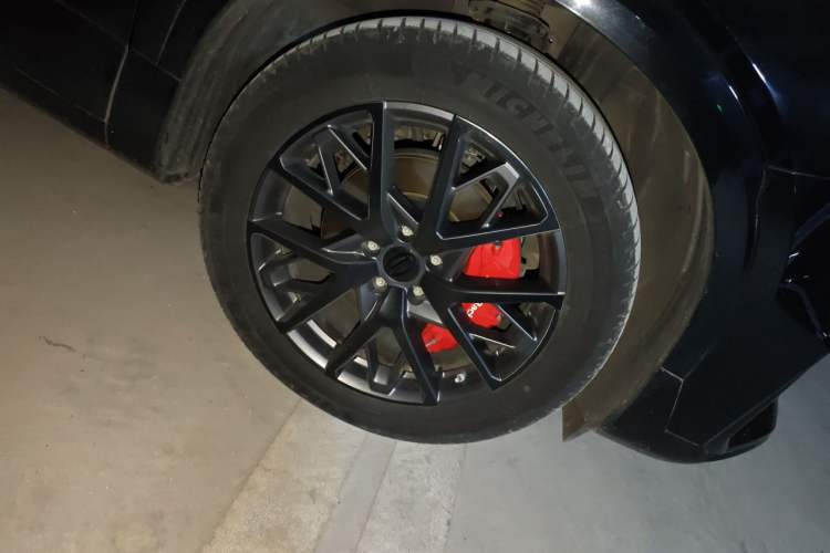 Used GAC Trumpchi GS8 2022 Dual-Engine Series 2.0TM Two-Wheel Drive Prestige Edition (7 Seats) Right Front Wheel Hub