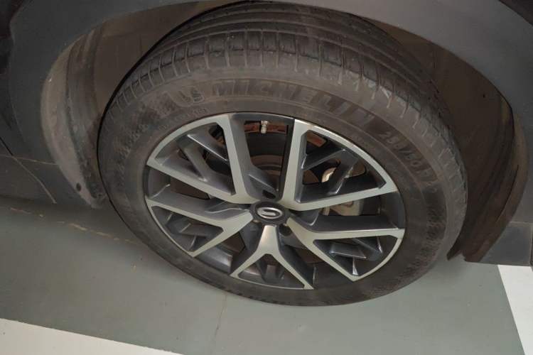 Used GAC Trumpchi GS8 2022 Flagship Series 2.0 TGDI Two-Wheel-Drive Prestige Edition (7 Seats) Right Front Wheel Hub
