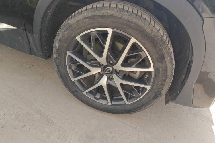 Used GAC Trumpchi GS8 2022 Flagship Series 2.0 TGDI Two-Wheel-Drive Prestige Edition (7 Seats) Right Front Wheel Hub