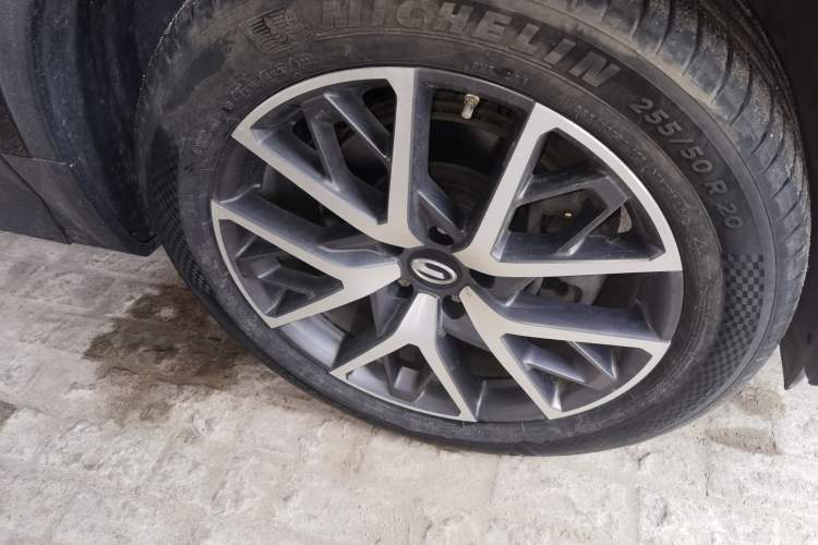Used GAC Trumpchi GS8 2022 Flagship Series 2.0 TGDI Two-Wheel-Drive Prestige Edition (7 Seats) Right Front Wheel Hub