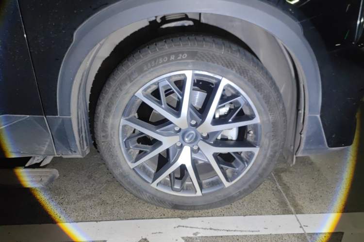 Used GAC Trumpchi GS8 2022 Linghang Series 2.0 TGDI Two-Wheel-Drive Luxury Smart Connectivity Version (7 Seats) Right Front Wheel Hub