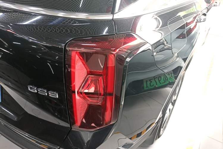 Used GAC Trumpchi GS8 2022 Linghang Series 2.0 TGDI Two-Wheel-Drive Luxury Smart Connectivity Version (7 Seats) Right Rear Taillight