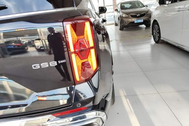 Used GAC Trumpchi GS8 2022 Flagship Series 2.0 TGDI Four-Wheel Drive Supreme Edition (7 Seats) Right Rear Taillight