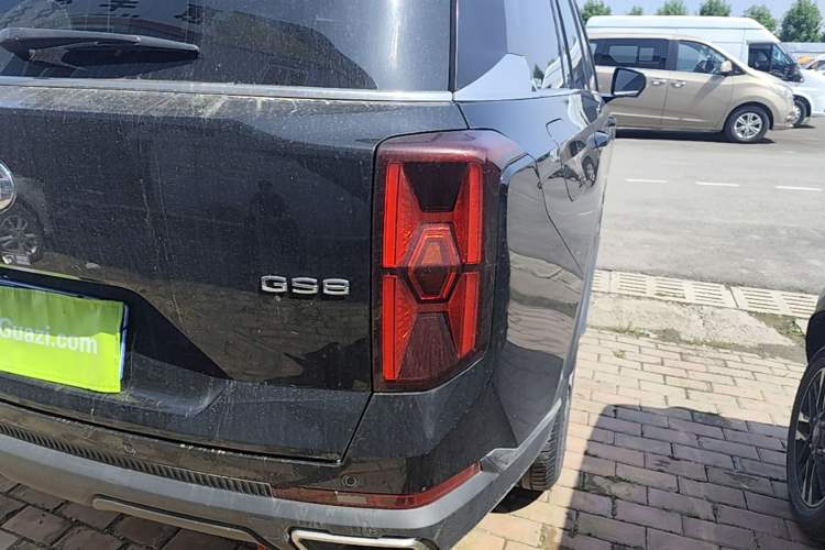 Used GAC Trumpchi GS8 2022 Linghang Series 2.0 TGDI Two-Wheel-Drive Luxury Smart Connectivity Version (7 Seats) Right Rear Taillight