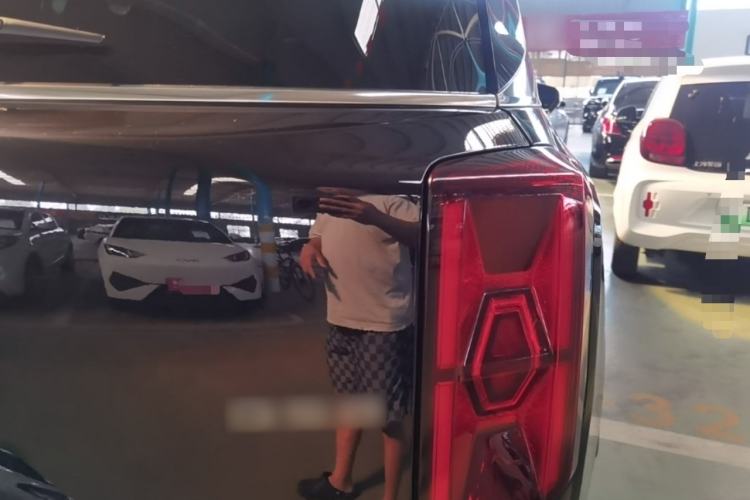 Used GAC Trumpchi GS8 2022 Linghang Series 2.0 TGDI Two-Wheel-Drive Luxury Smart Connectivity Version (7 Seats) Right Rear Taillight