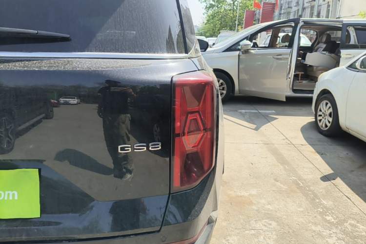 Used GAC Trumpchi GS8 2022 Linghang Series 2.0 TGDI Two-Wheel-Drive Luxury Smart Connectivity Version (7 Seats) Right Rear Taillight