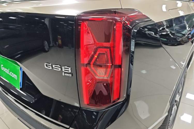 Used GAC Trumpchi GS8 2022 Flagship Series 2.0 TGDI Four-Wheel Drive Luxury Smart Connectivity Version (7 Seats) Right Rear Taillight