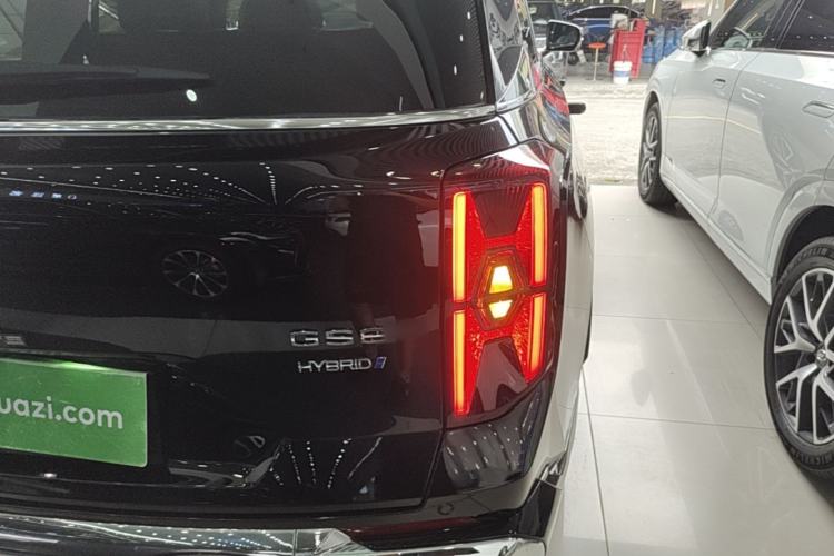 Used GAC Trumpchi GS8 2022 Double-Energy Series 2.0TM Four-Wheel Drive Premium Edition (7 Seats) Right Rear Taillight