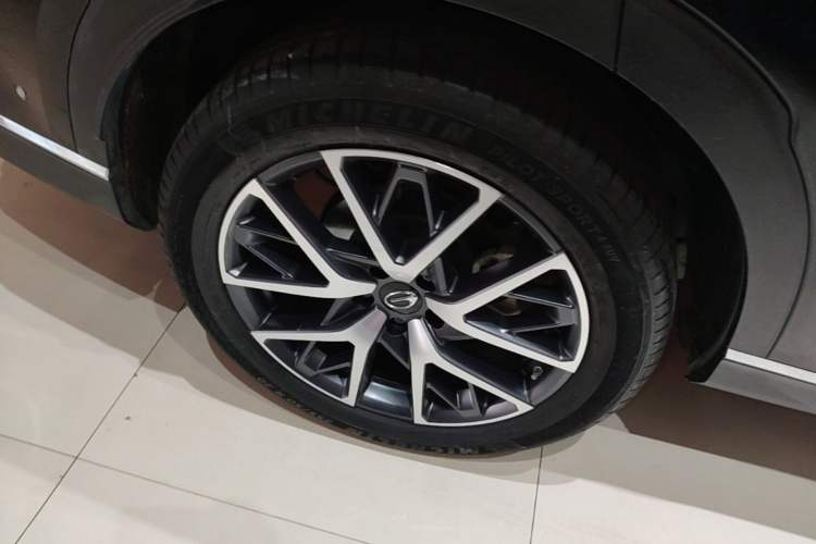 Used GAC Trumpchi GS8 2022 Flagship Series 2.0 TGDI Two-Wheel-Drive Prestige Edition (7 Seats) Right Rear Wheel Hub