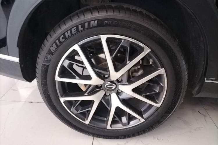 Used GAC Trumpchi GS8 2022 Linghang Series 2.0 TGDI Two-Wheel Drive Luxury Smart Connectivity Version (6 Seats) Right Rear Wheel Hub