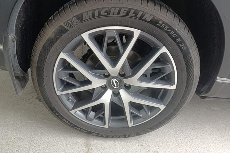 Used GAC Trumpchi GS8 2022 Linghang Series 2.0 TGDI Two-Wheel-Drive Luxury Smart Connectivity Version (7 Seats) Right Rear Wheel Hub