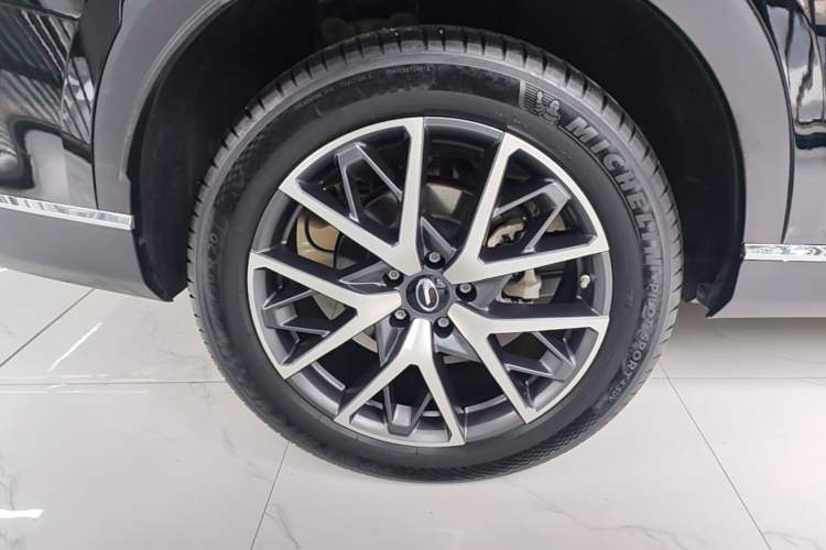 Used GAC Trumpchi GS8 2022 Linghang Series 2.0 TGDI Two-Wheel-Drive Luxury Smart Connectivity Version (7 Seats) Right Rear Wheel Hub
