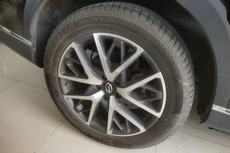 Used GAC Trumpchi GS8 2022 Linghang Series 2.0 TGDI Two-Wheel-Drive Luxury Smart Connectivity Version (7 Seats) Right Rear Wheel Hub