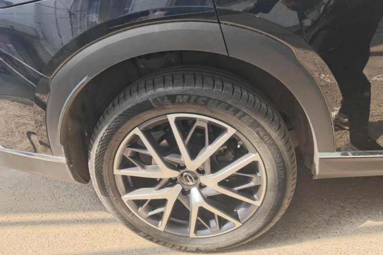 Used GAC Trumpchi GS8 2022 Linghang Series 2.0 TGDI Two-Wheel-Drive Luxury Smart Connectivity Version (7 Seats) Right Rear Wheel Hub