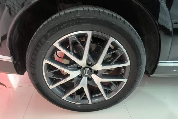 Used GAC Trumpchi GS8 2022 Dual-Engine Series 2.0TM Two-Wheel Drive Prestige Edition (7 Seats) Right Rear Wheel Hub