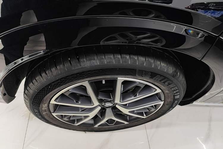Used GAC Trumpchi GS8 2022 Dual-Engine Series 2.0TM Two-Wheel Drive Prestige Edition (7 Seats) Right Rear Wheel Hub