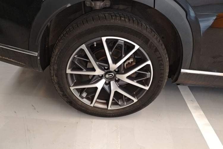 Used GAC Trumpchi GS8 2022 Linghang Series 2.0 TGDI Two-Wheel-Drive Luxury Smart Connectivity Version (7 Seats) Right Rear Wheel Hub