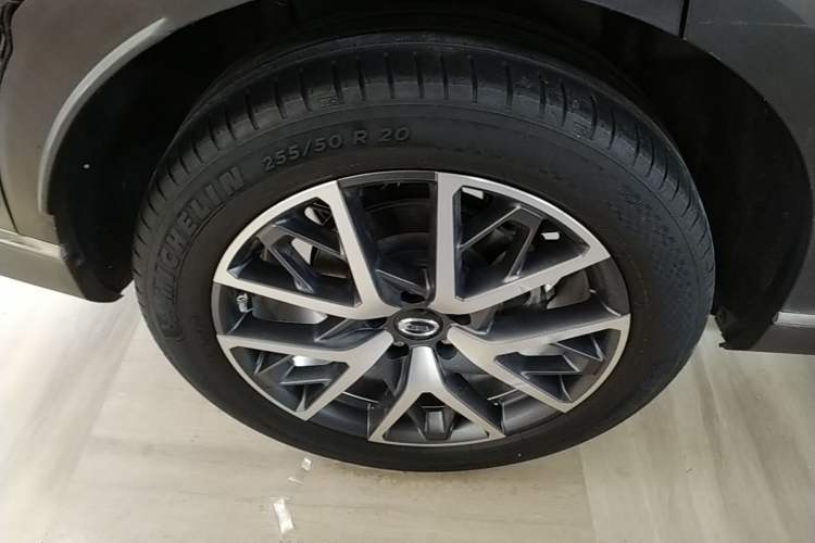 Used GAC Trumpchi GS8 2022 Linghang Series 2.0 TGDI Two-Wheel-Drive Luxury Smart Connectivity Version (7 Seats) Right Rear Wheel Hub