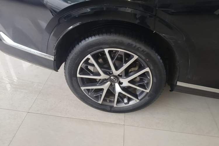 Used GAC Trumpchi GS8 2022 Dual-Engine Series 2.0TM Two-Wheel Drive Prestige Edition (7 Seats) Right Rear Wheel Hub