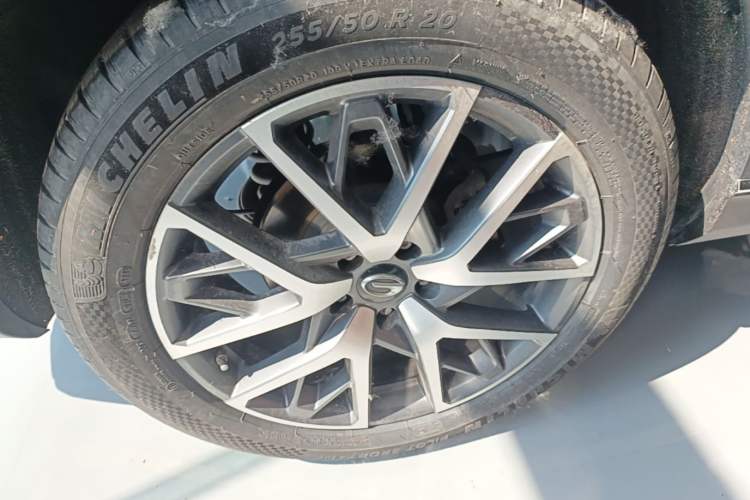 Used GAC Trumpchi GS8 2022 Linghang Series 2.0 TGDI Two-Wheel-Drive Luxury Smart Connectivity Version (7 Seats) Right Rear Wheel Hub