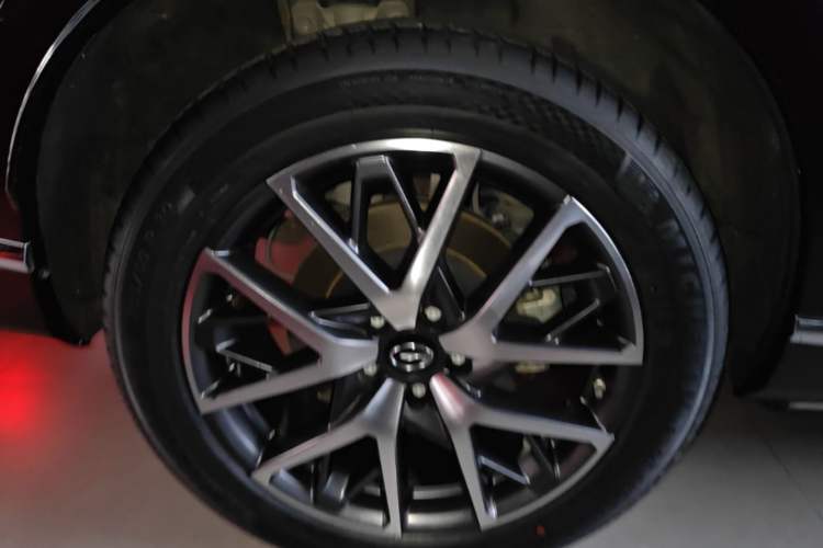 Used GAC Trumpchi GS8 2022 Double-Energy Series 2.0TM Two-Wheel Drive Prestige Edition (6 Seats) Right Rear Wheel Hub