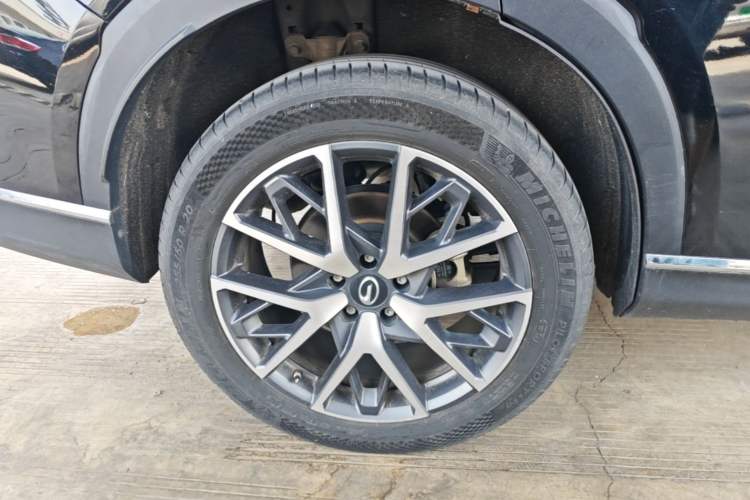 Used GAC Trumpchi GS8 2022 Linghang Series 2.0 TGDI Two-Wheel-Drive Luxury Smart Connectivity Version (7 Seats) Right Rear Wheel Hub