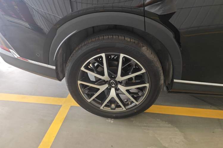 Used GAC Trumpchi GS8 2022 Flagship Series 2.0 TGDI Two-Wheel-Drive Prestige Edition (7 Seats) Right Rear Wheel Hub