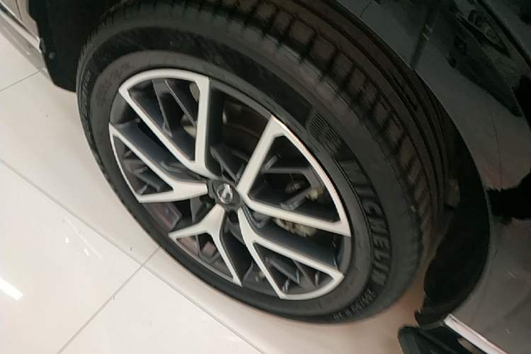 Used GAC Trumpchi GS8 2022 Dual-Engine Series 2.0TM Two-Wheel Drive Prestige Edition (7 Seats) Right Rear Wheel Hub