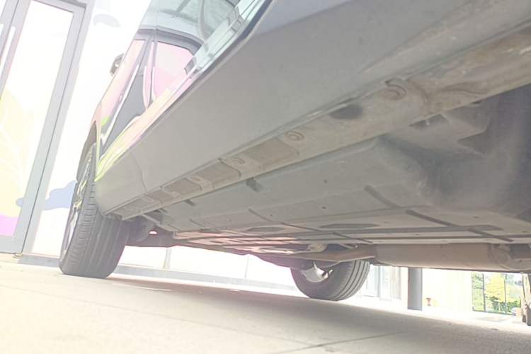 Used GAC Trumpchi GS8 2022 Linghang Series 2.0 TGDI Two-Wheel-Drive Luxury Smart Connectivity Version (7 Seats) Right Side Sill