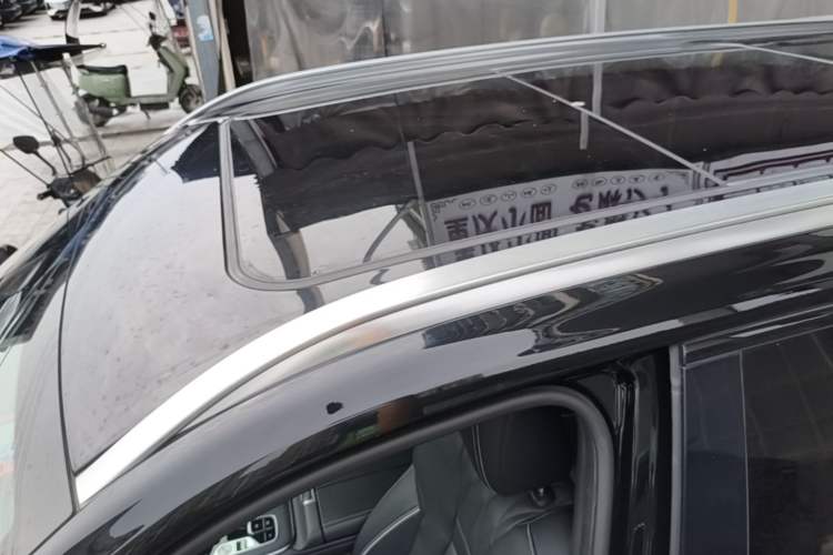Used GAC Trumpchi GS8 2022 Linghang Series 2.0 TGDI Two-Wheel-Drive Luxury Smart Connectivity Version (7 Seats) Roof