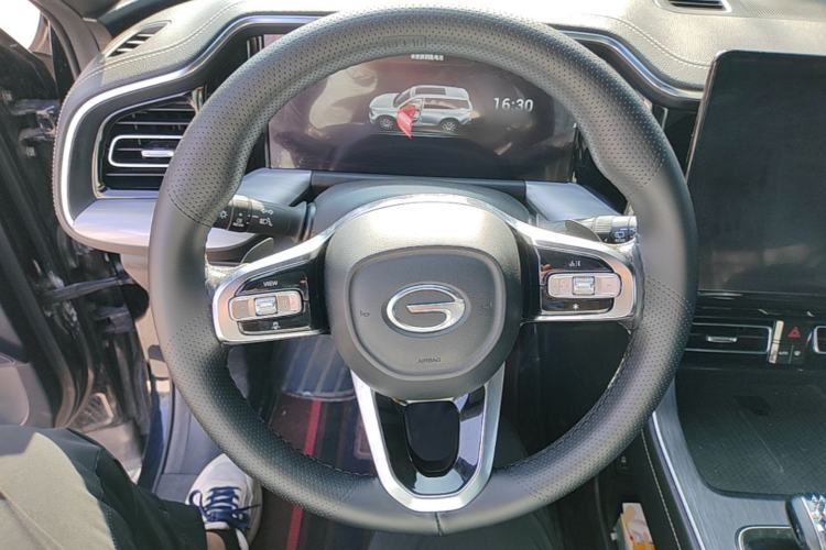 Used GAC Trumpchi GS8 2022 Linghang Series 2.0 TGDI Two-Wheel-Drive Luxury Smart Connectivity Version (7 Seats) Steering Wheel