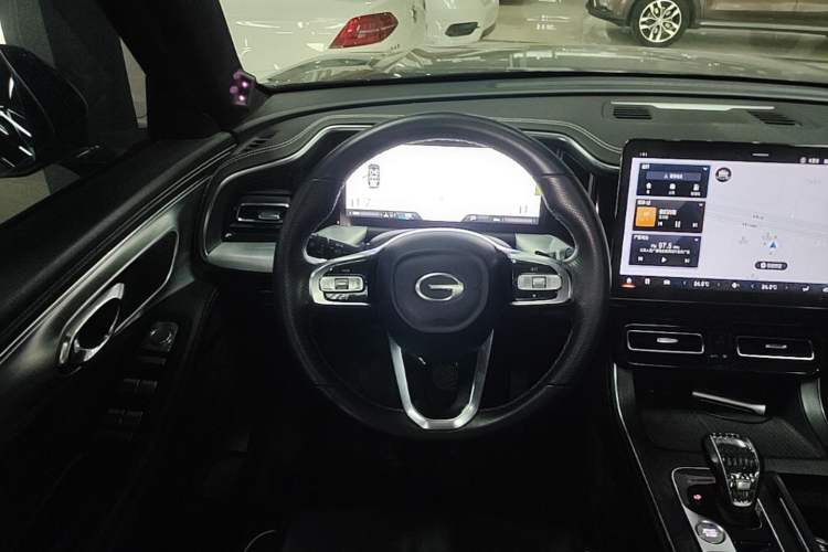 Used GAC Trumpchi GS8 2022 Linghang Series 2.0 TGDI Two-Wheel-Drive Luxury Smart Connectivity Version (7 Seats) Steering Wheel
