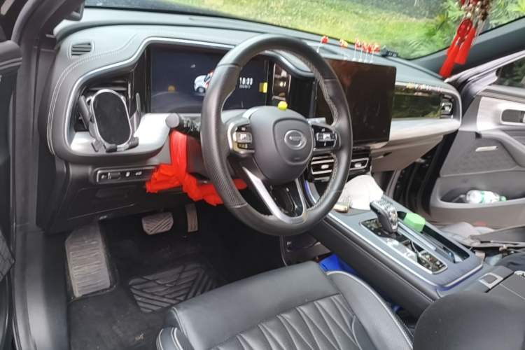 Used GAC Trumpchi GS8 2022 Linghang Series 2.0 TGDI Two-Wheel-Drive Luxury Smart Connectivity Version (7 Seats) Steering Wheel