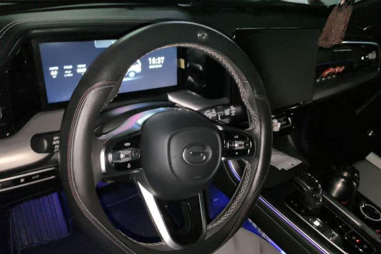 Used GAC Trumpchi GS8 2022 Linghang Series 2.0 TGDI Two-Wheel-Drive Luxury Smart Connectivity Version (7 Seats) Steering Wheel
