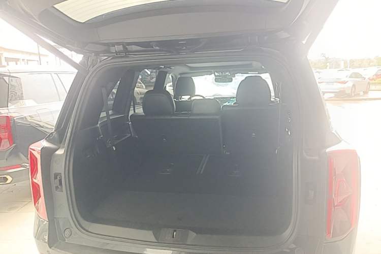 Used GAC Trumpchi GS8 2022 Linghang Series 2.0 TGDI Two-Wheel-Drive Luxury Smart Connectivity Version (7 Seats) Trunk